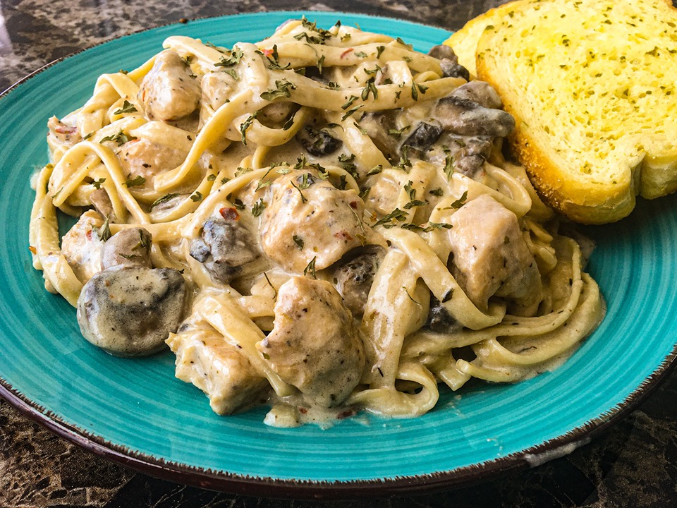 Chicken Fettuccine Alfredo - Instant Pot | The Spice Genie