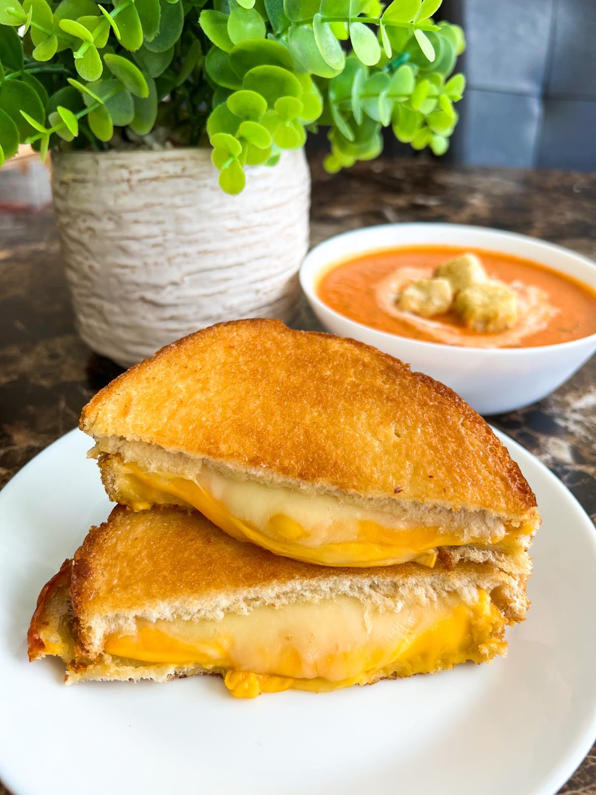 Grilled Cheese Sandwich Recipe (VIDEO)